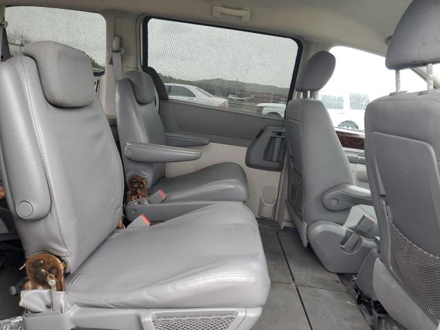 Photo 11 from auction – 2010 CHRYSLER TOWN & COU with VIN 2A4RR5D13AR151316