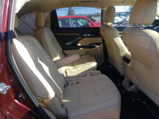 Photo 11 from auction – 2018 TOYOTA HIGHLANDER with VIN 5TDDZRFH9JS870403