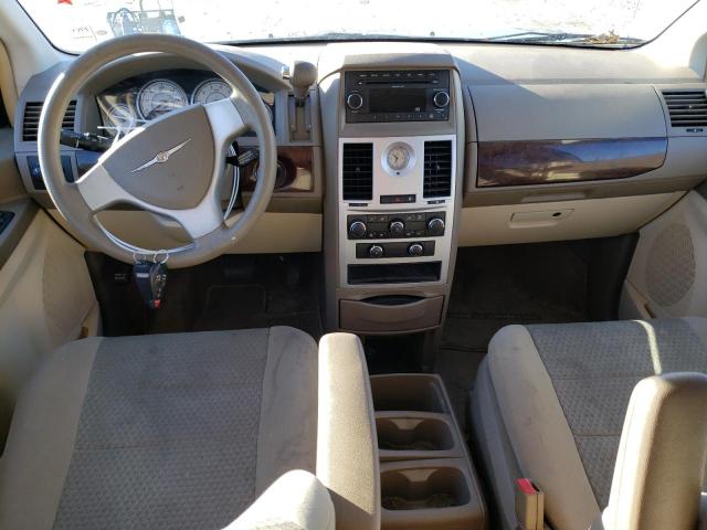 Photo 8 from auction – 2010 CHRYSLER TOWN & COU with VIN 2A4RR2D10AR329939