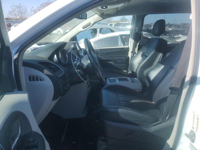 Photo 7 from auction – 2016 CHRYSLER TOWN & COU with VIN 2C4RC1BG4GR230994