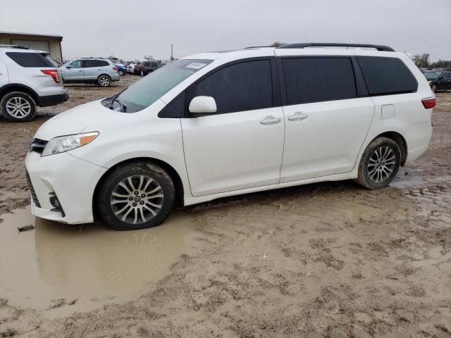 TOYOTA SIENNA XLE 2018 with VIN 5TDYZ3DC4JS904978 - Photo from auction