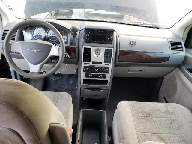 Photo 8 from auction – 2010 CHRYSLER TOWN & COU with VIN 2A4RR4DE4AR189179