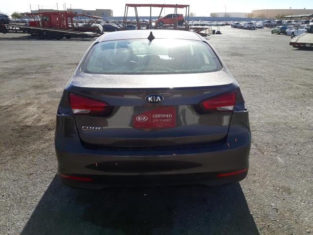 Photo 6 from auction – 2017 KIA FORTE LX with VIN 3KPFK4A73HE137623