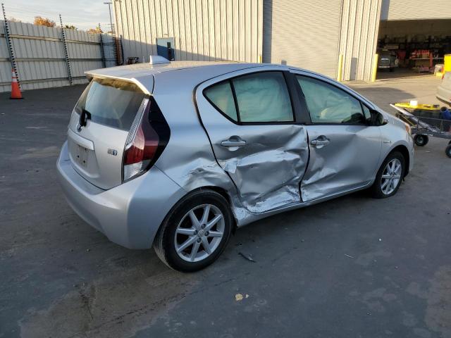 Photo 3 from auction – 2015 TOYOTA PRIUS C with VIN JTDKDTB39F1112191