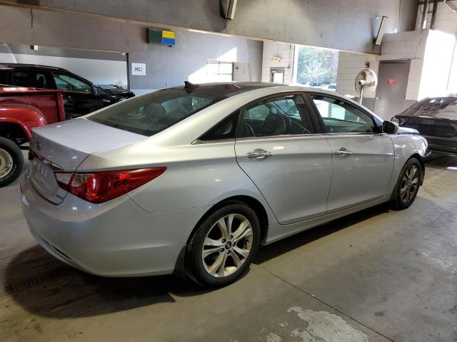 Photo 3 from auction – 2013 HYUNDAI SONATA SE with VIN 5NPEC4AC8DH646277