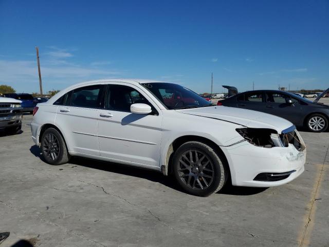 Photo 4 from auction – 2012 CHRYSLER 200 LX with VIN 1C3CCBAB0CN208553