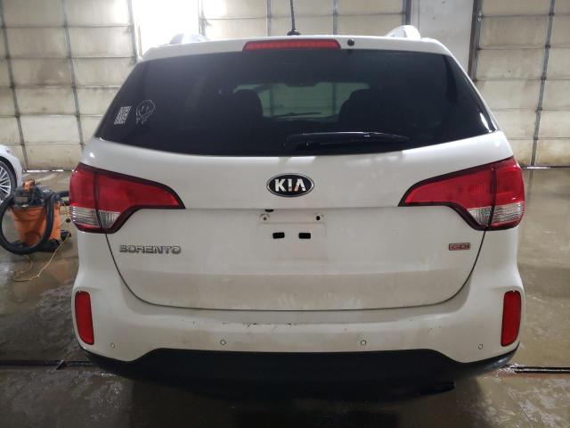 Photo 6 from auction – 2015 KIA SORENTO LX with VIN 5XYKTCA69FG645799