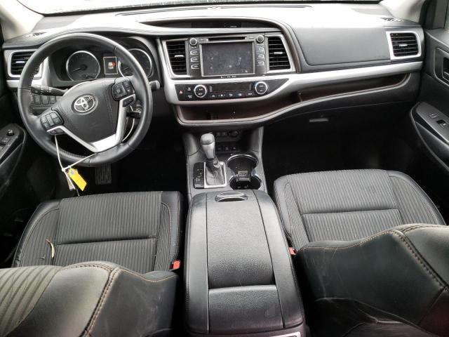 Photo 8 from auction – 2018 TOYOTA HIGHLANDER with VIN 5TDBZRFH3JS806204