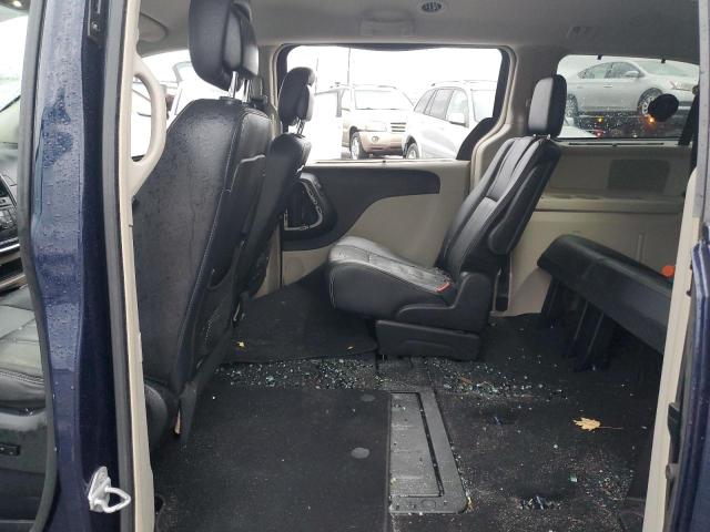 Photo 11 from auction – 2016 CHRYSLER TOWN & COU with VIN 2C4RC1BG0GR189022