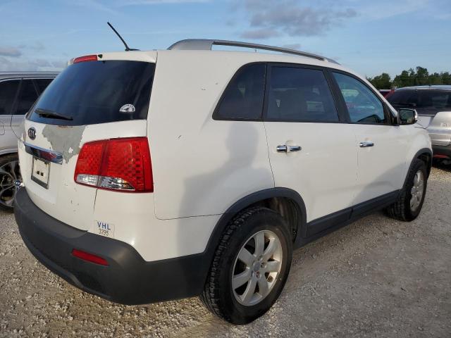 Photo 3 from auction – 2013 KIA SORENTO LX with VIN 5XYKT4A28DG403473