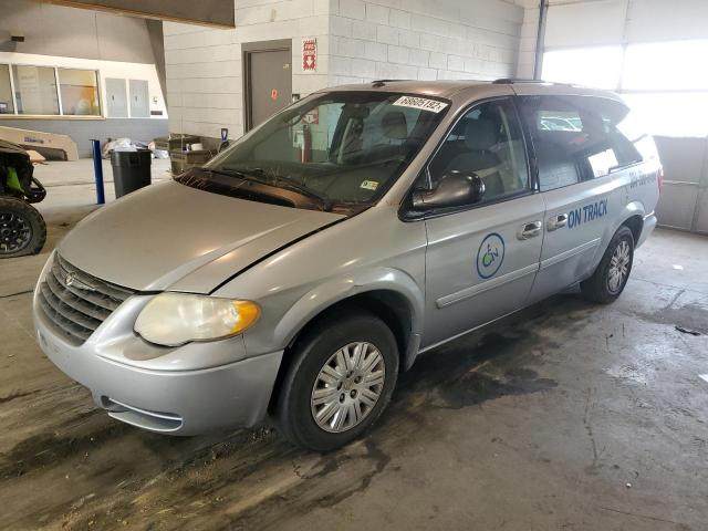 CHRYSLER TOWN AND C 2002 with VIN 1A4GP44R37B190637 - Photo from auction