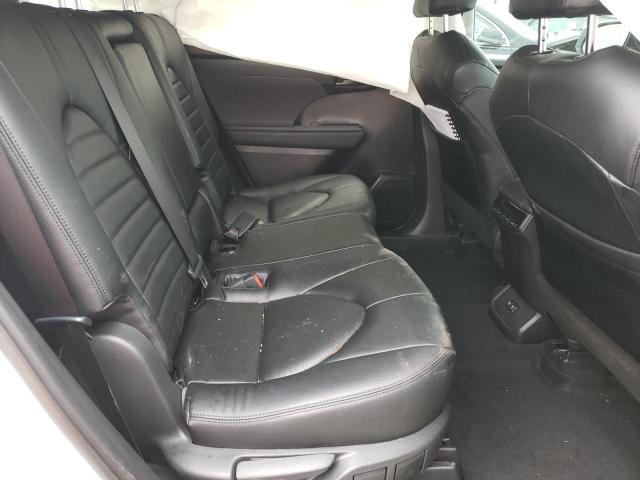 Фото 11 с аукциона – 2021 TOYOTA HIGHLANDER с VIN 5TDZZRAH1MS073029
