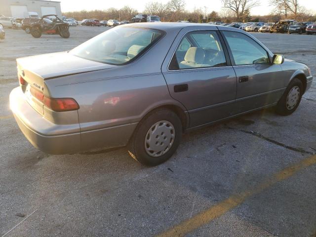 Photo 3 from auction – 1998 TOYOTA CAMRY CE with VIN 4T1BG22K2WU224768