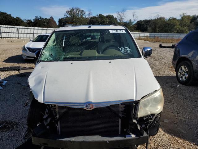 Photo 5 from auction – 2008 CHRYSLER TOWN & COU with VIN 2A8HR64X68R804963