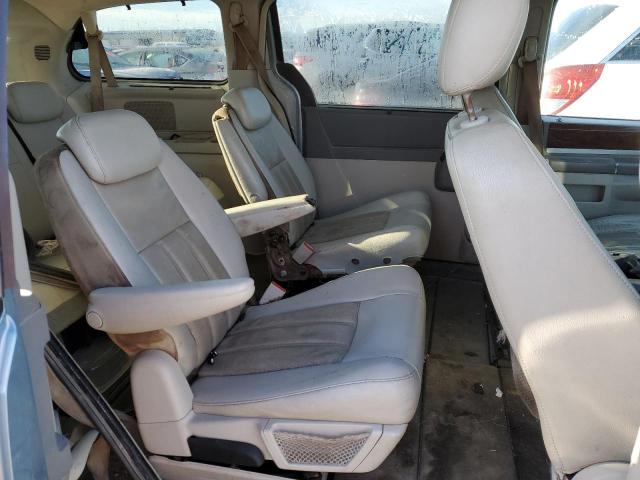 Photo 11 from auction – 2010 CHRYSLER TOWN & COU with VIN 2A4RR5DX0AR193074