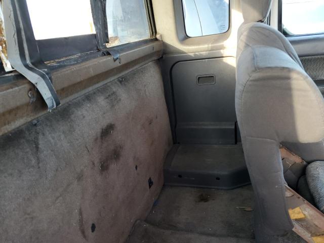 Photo 10 from auction – 2000 NISSAN FRONTIER K with VIN 1N6DD26S4YC402444