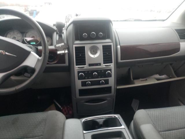 Photo 8 from auction – 2010 CHRYSLER TOWN & COU with VIN 2A4RR5DX3AR441270