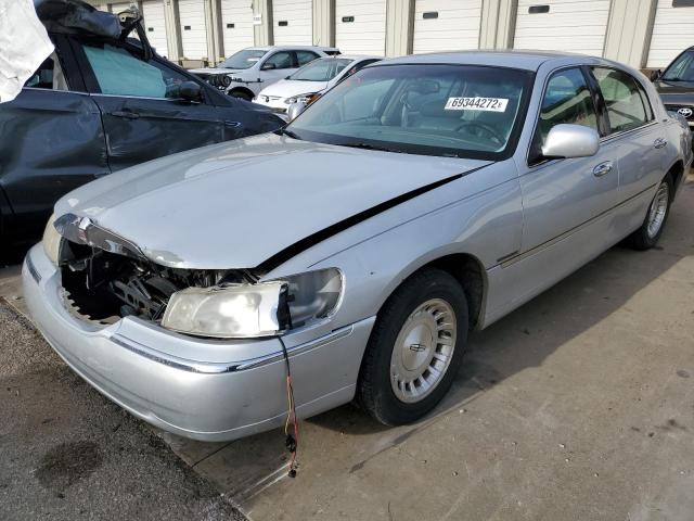 Photo 1 from auction – 1999 LINCOLN TOWN CAR E with VIN 1LNHM81W2XY632918