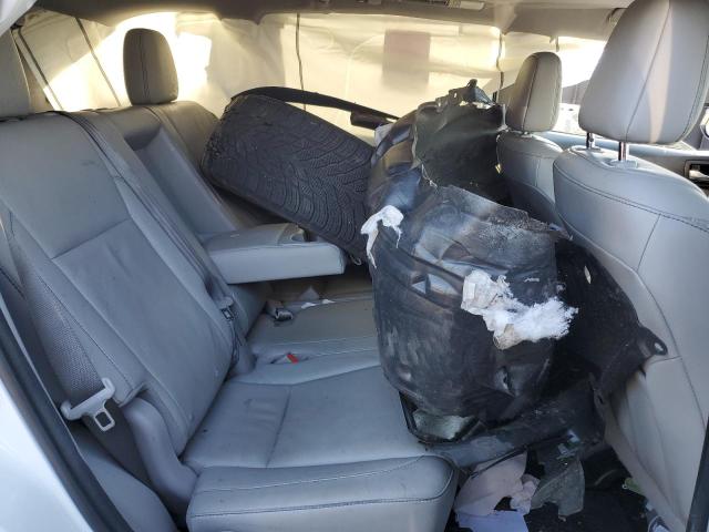 Photo 11 from auction – 2016 TOYOTA HIGHLANDER with VIN 5TDJKRFHXGS334592