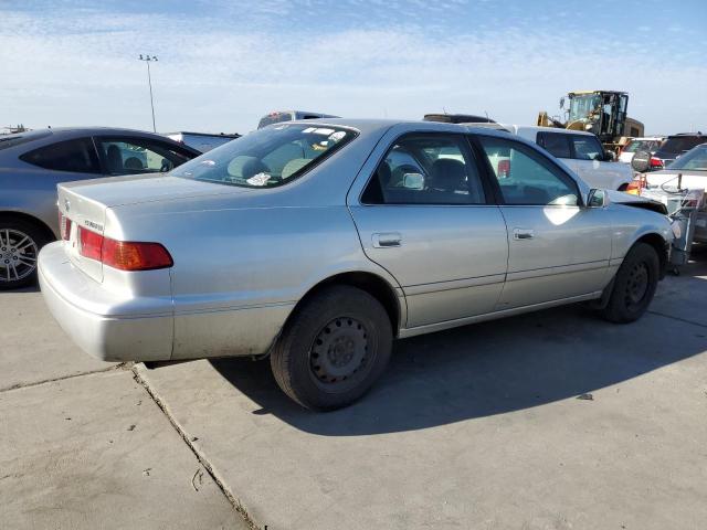 Photo 3 from auction – 2000 TOYOTA CAMRY CE with VIN JT2BG22K8Y0456637
