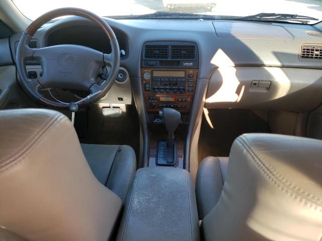 Photo 8 from auction – 2001 LEXUS ES 300 with VIN JT8BF28G410326050