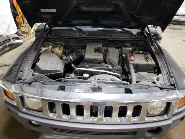 Photo 11 from auction – 2006 HUMMER H3 with VIN 5GTDN136468126759