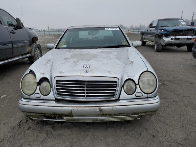 Photo 5 from auction – 1997 MERCEDES-BENZ E 420 with VIN WDBJF72F3VA285449