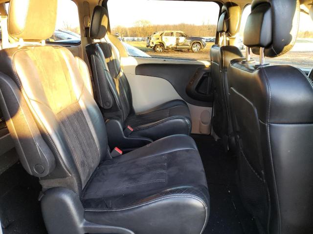 Photo 11 from auction – 2014 CHRYSLER TOWN & COU with VIN 2C4RC1CG0ER341120