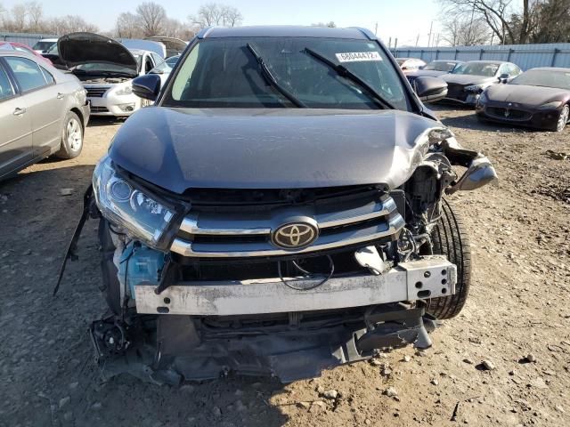 Photo 5 from auction – 2017 TOYOTA HIGHLANDER with VIN 5TDDZRFH0HS376943