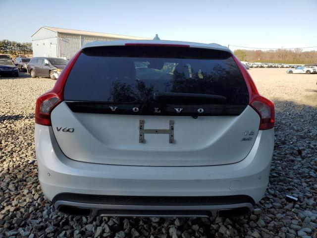 Photo 6 from auction – 2015 VOLVO V60 CROSS with VIN YV4612HK7F1001526
