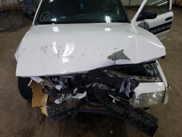 Photo 11 from auction – 2004 FORD CROWN VICT with VIN 2FAFP71W64X180826