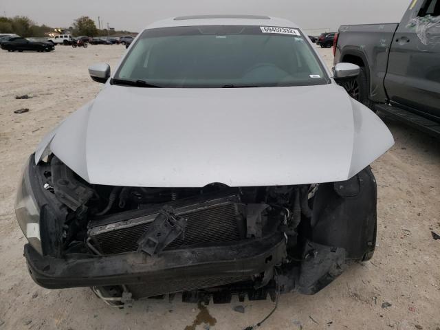 Photo 5 from auction – 2015 VOLKSWAGEN PASSAT SEL with VIN 1VWCV7A36FC003232