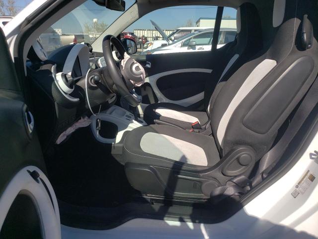Photo 7 from auction – 2016 SMART FORTWO with VIN WMEFJ5DA2GK076486