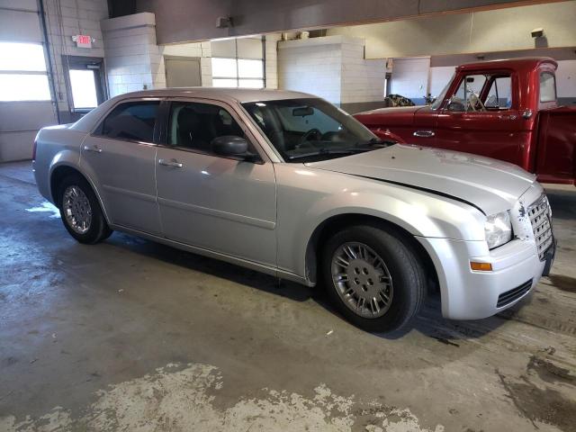 Photo 4 from auction – 2005 CHRYSLER 300 with VIN 2C3JA43R25H696497