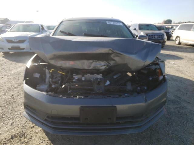 Photo 5 from auction – 2017 VOLKSWAGEN JETTA SE with VIN 3VWDB7AJ6HM322093