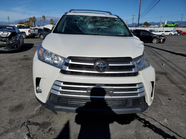 Photo 5 from auction – 2018 TOYOTA HIGHLANDER with VIN 5TDKZRFH7JS262791
