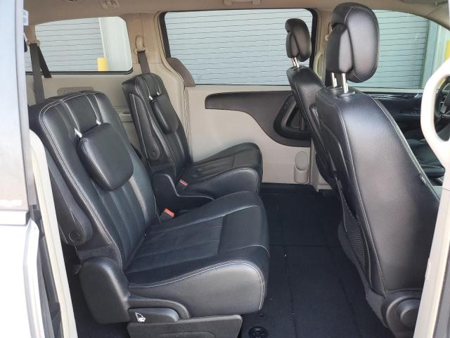 Photo 11 from auction – 2014 CHRYSLER TOWN & COU with VIN 2C4RC1BG1ER123950