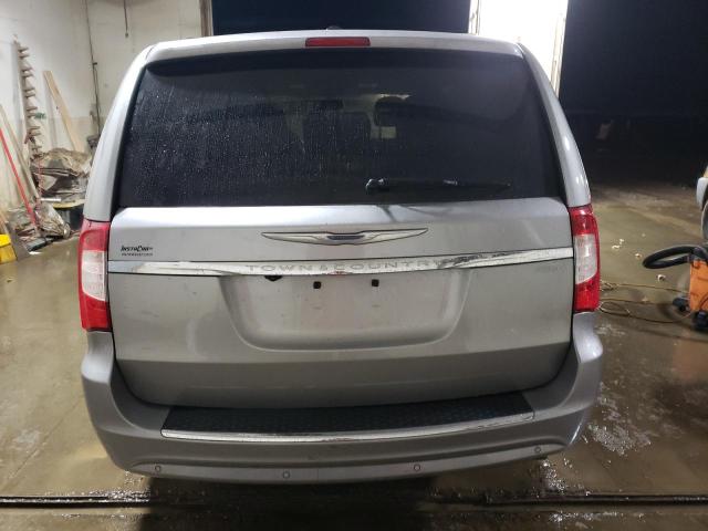 Photo 6 from auction – 2016 CHRYSLER TOWN & COU with VIN 2C4RC1CG0GR150025
