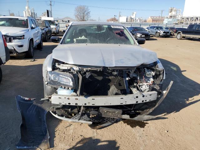 Photo 5 from auction – 2019 CHRYSLER 300 TOURIN with VIN 2C3CCAAG9KH738596