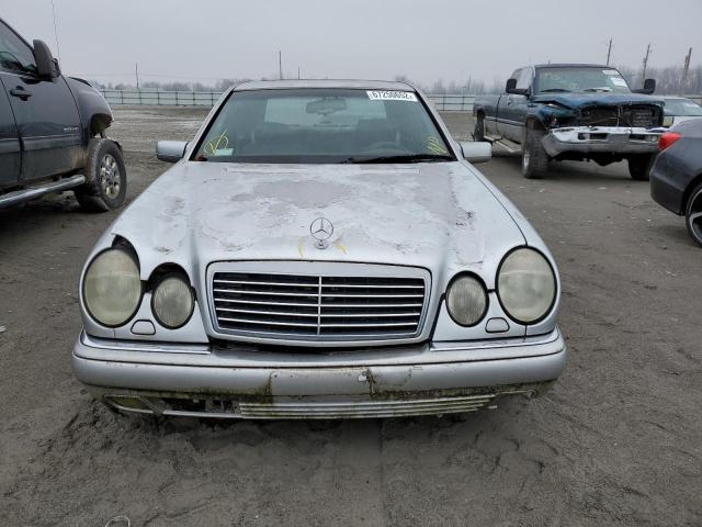 Photo 11 from auction – 1997 MERCEDES-BENZ E 420 with VIN WDBJF72F3VA285449