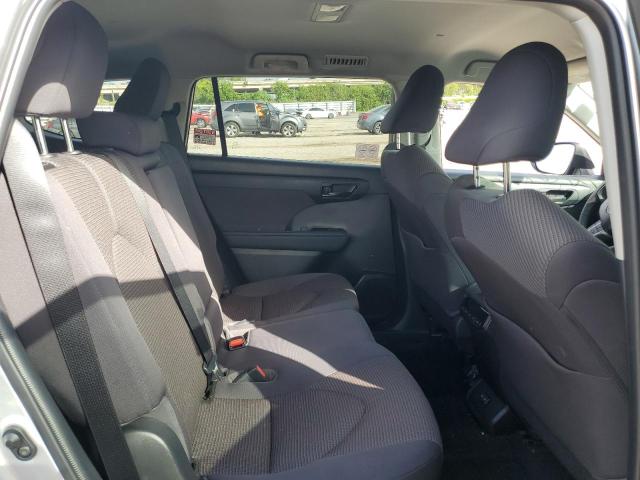 Photo 11 from auction – 2022 TOYOTA HIGHLANDER with VIN 5TDZZRAH6NS135445