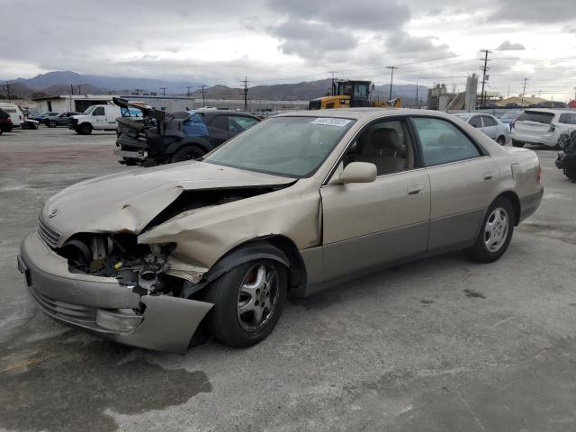 LEXUS ES 300 1999 with VIN JT8BF28G0X5070257 - Photo from auction