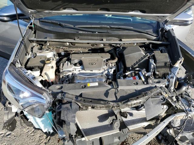 Photo 11 from auction – 2017 TOYOTA RAV4 LIMIT with VIN 2T3YFREV4HW325655