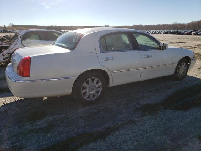 Photo 3 from auction – 2003 LINCOLN TOWN CAR C with VIN 1LNHM83W63Y670885