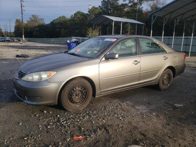 TOYOTA CAMRY LE 2005 with VIN 4T1BE32K55U589262 - Photo from auction