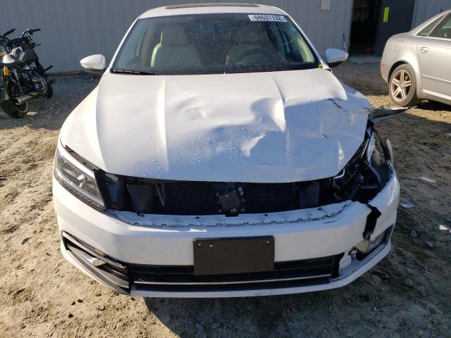 Photo 5 from auction – 2018 VOLKSWAGEN PASSAT SE with VIN 1VWBA7A31JC040348