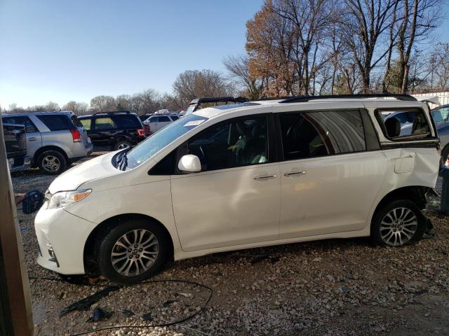 Photo 1 from auction – 2018 TOYOTA SIENNA XLE with VIN 5TDYZ3DC9JS953187