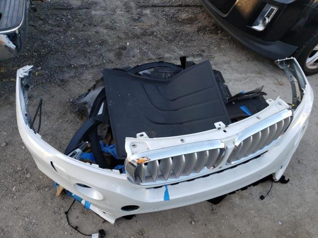 Photo 13 from auction – 2015 BMW X5 XDRIVE5 with VIN 5UXKR6C50F0J77843