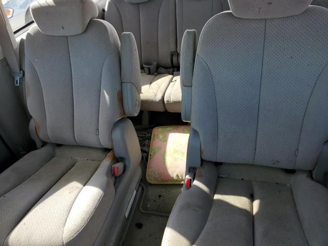 Photo 11 from auction – 2007 HYUNDAI ENTOURAGE with VIN KNDMC233276018825