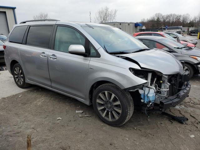 Photo 4 from auction – 2018 TOYOTA SIENNA XLE with VIN 5TDDZ3DC2JS193876